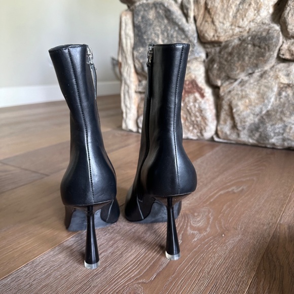Elegant Black Ankle Boots - Picture 5 of 9